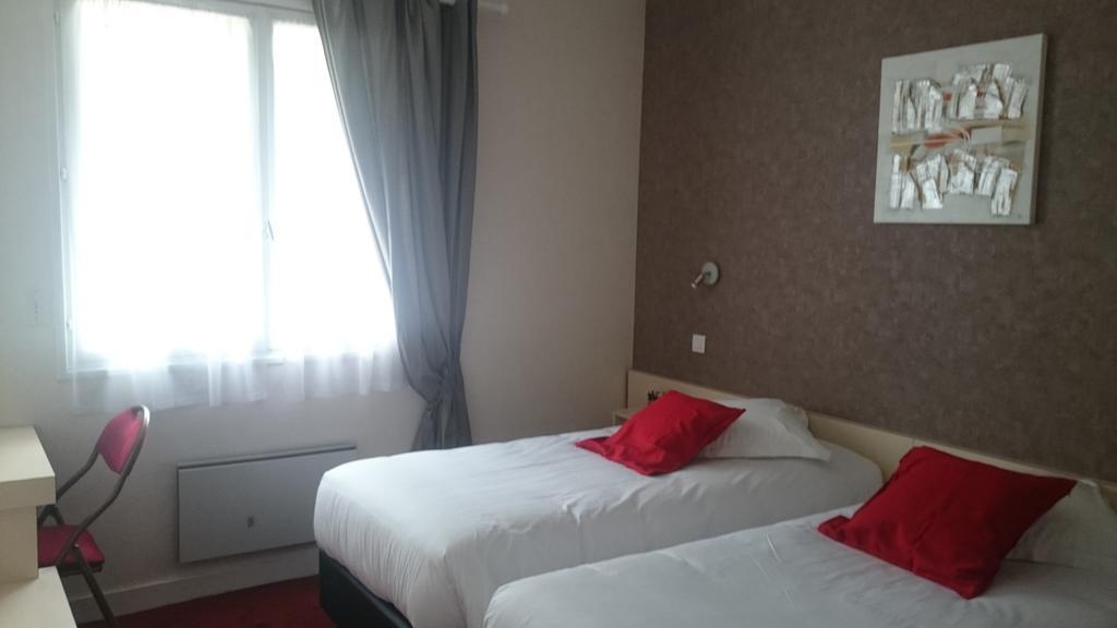 פואסננט Hotel Le Roudou מראה חיצוני תמונה