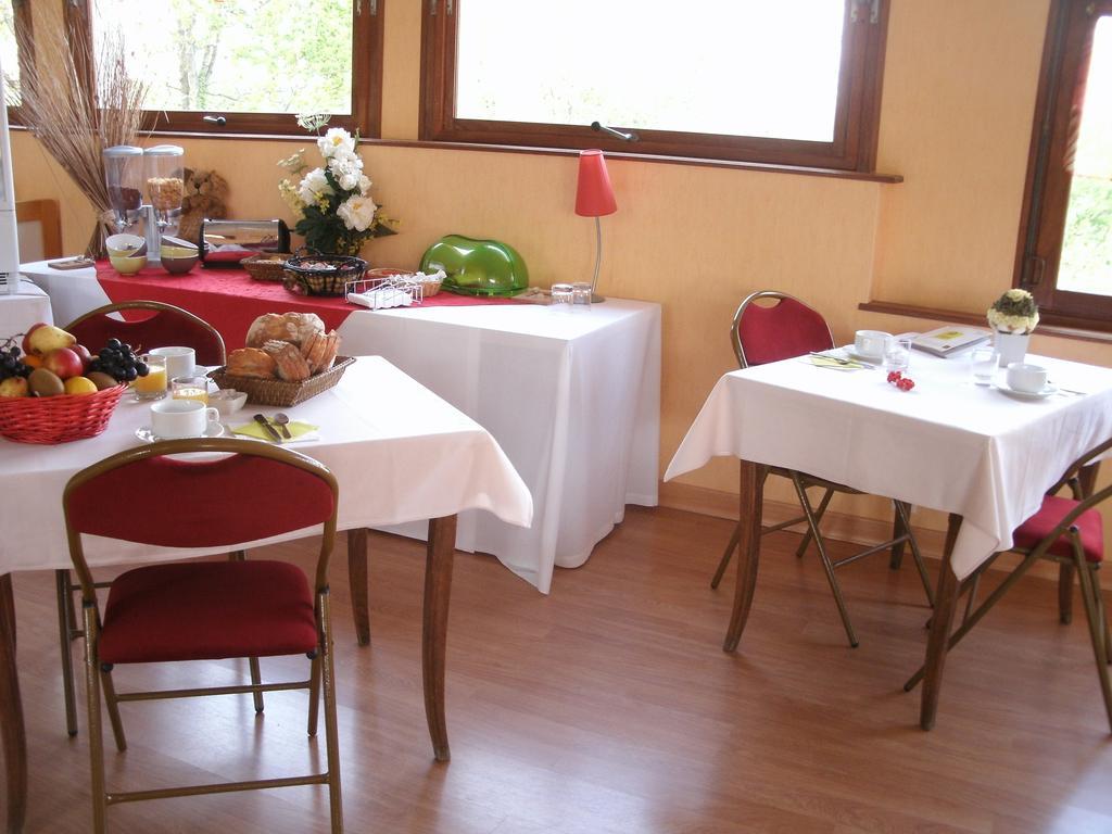 פואסננט Hotel Le Roudou מראה חיצוני תמונה