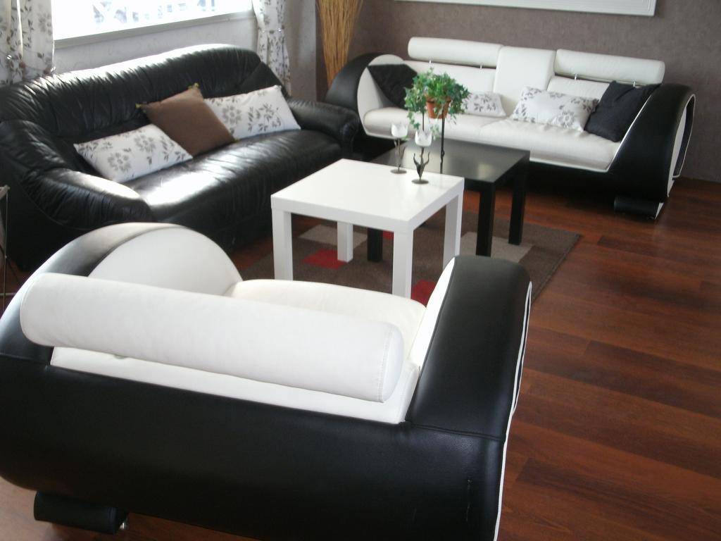 פואסננט Hotel Le Roudou מראה חיצוני תמונה