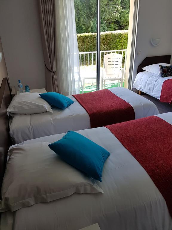 פואסננט Hotel Le Roudou מראה חיצוני תמונה