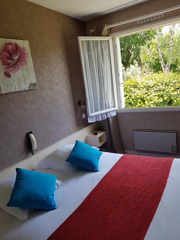 פואסננט Hotel Le Roudou מראה חיצוני תמונה