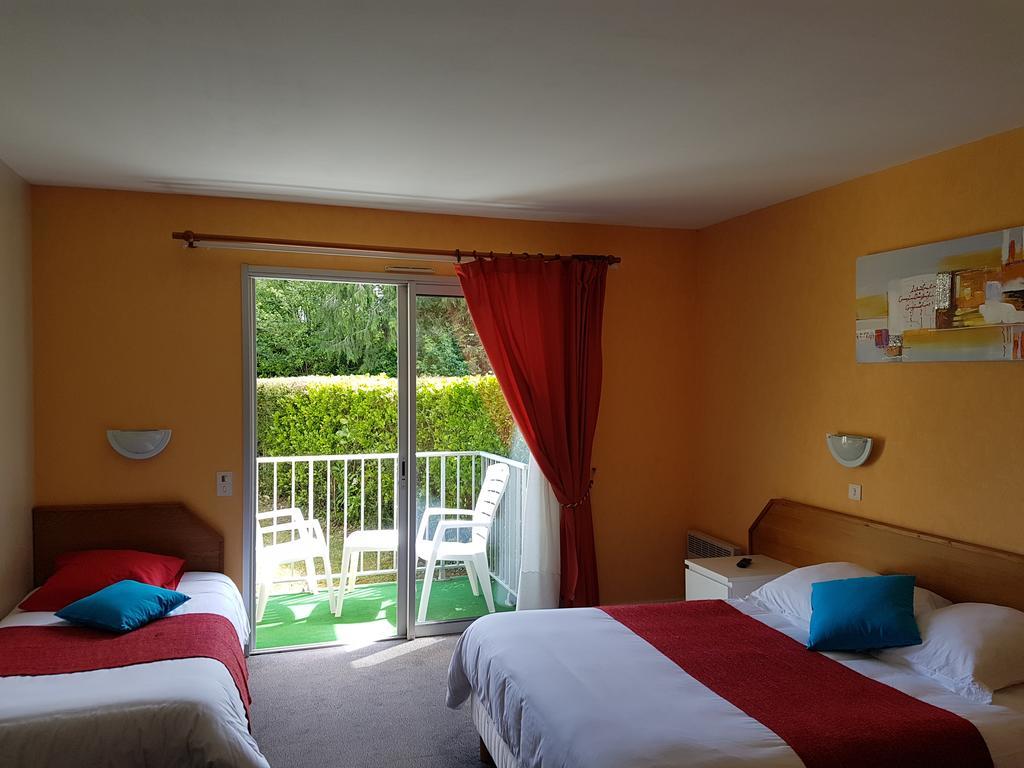 פואסננט Hotel Le Roudou מראה חיצוני תמונה