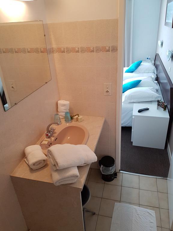 פואסננט Hotel Le Roudou מראה חיצוני תמונה